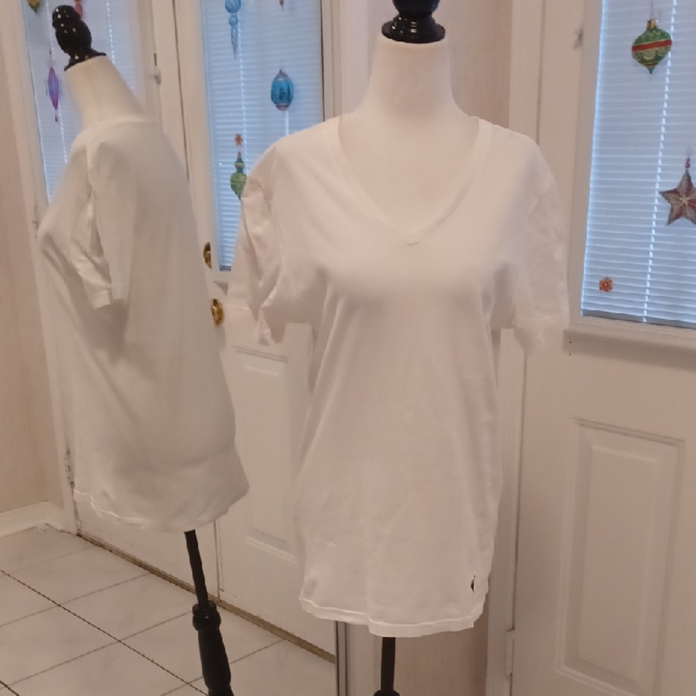 4/$40 Ralph Lauren White V-Neck Tee - Size Small